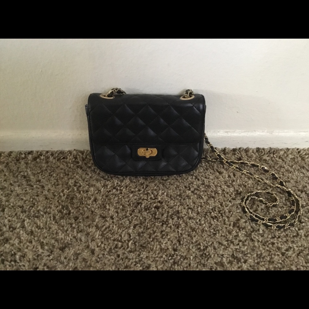Quilted Leather Handbag with Chain Strap